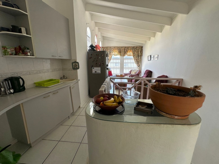 4 Bedroom Property for Sale in Wavecrest Eastern Cape